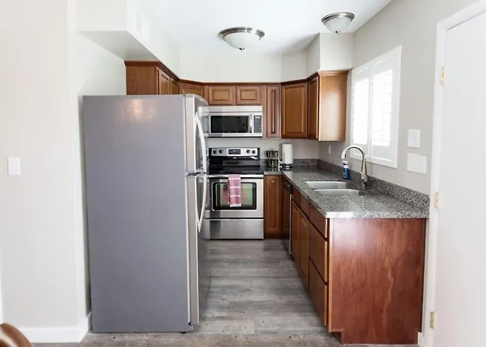 Updated Condo In A Old Town Scottsdale Location
